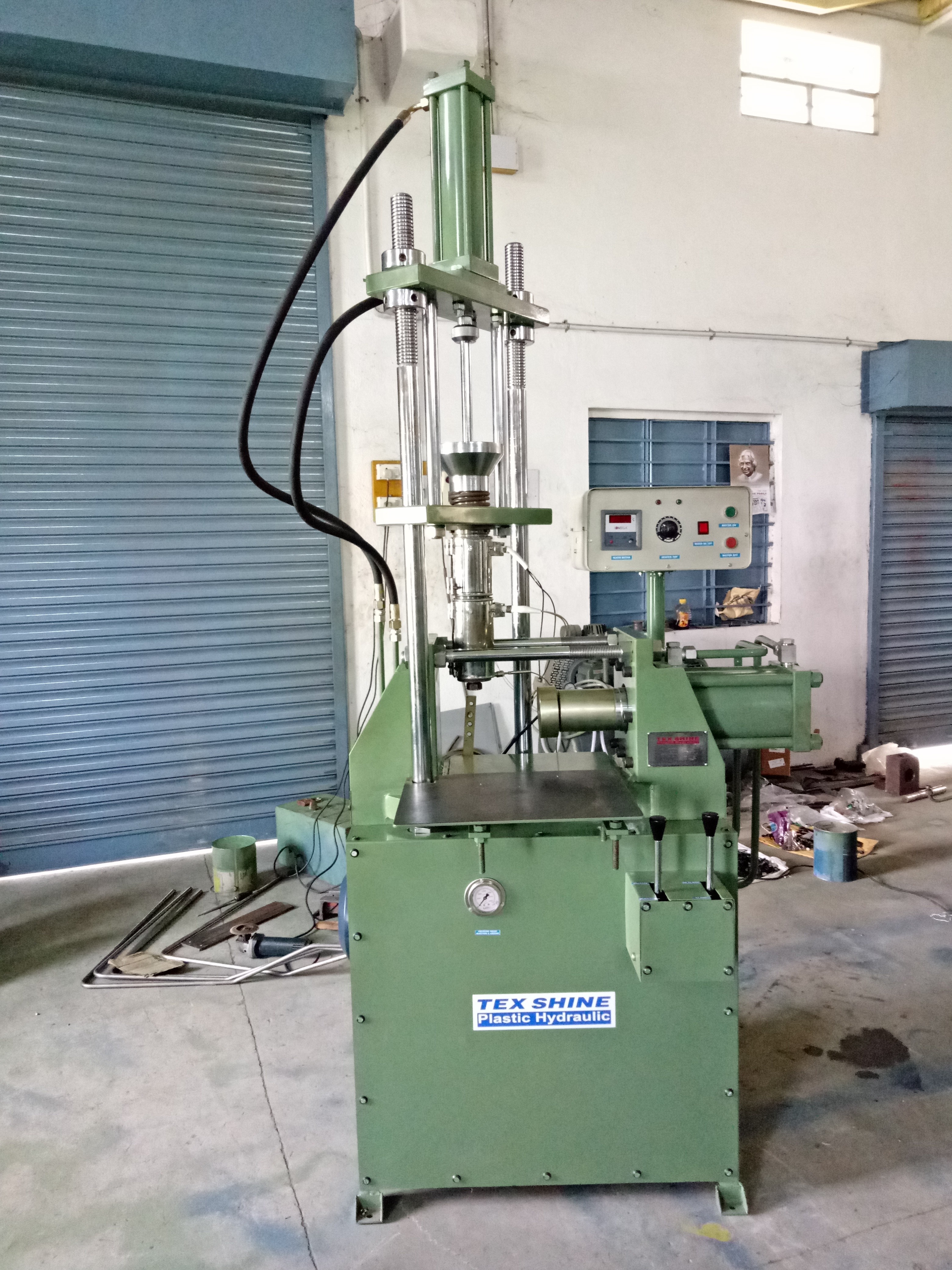 Plastic injection moulding machine in salem